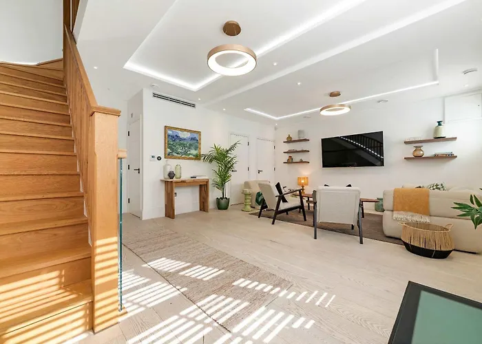 Madestays Premium Knightsbridge Townhouse